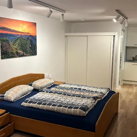 아파트 Appartments 220 멜라우